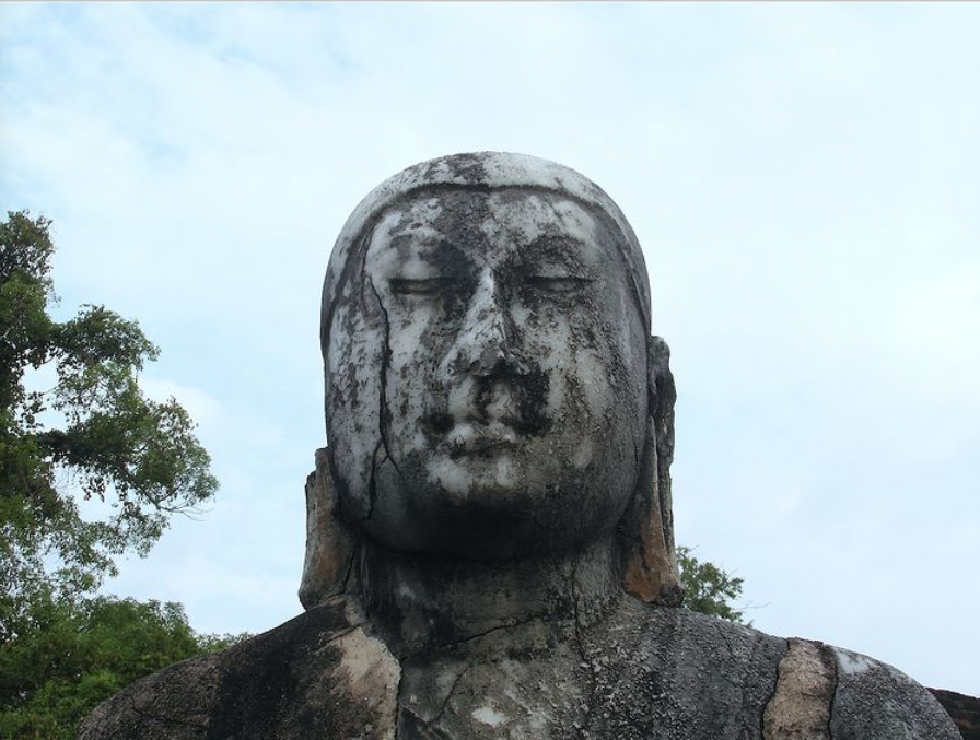 Maligawila Buddha