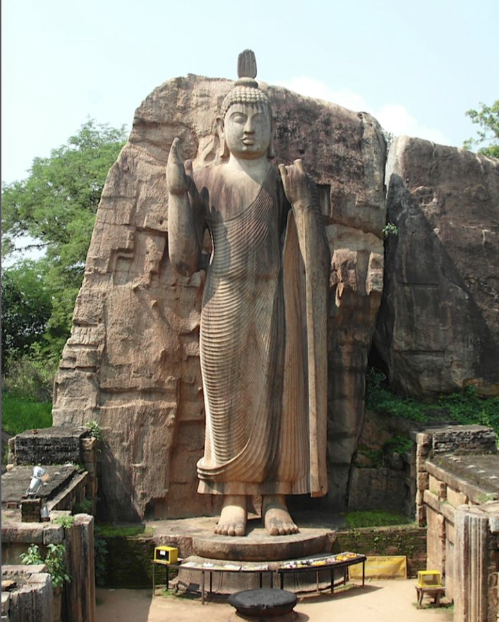 Aukana Buddha