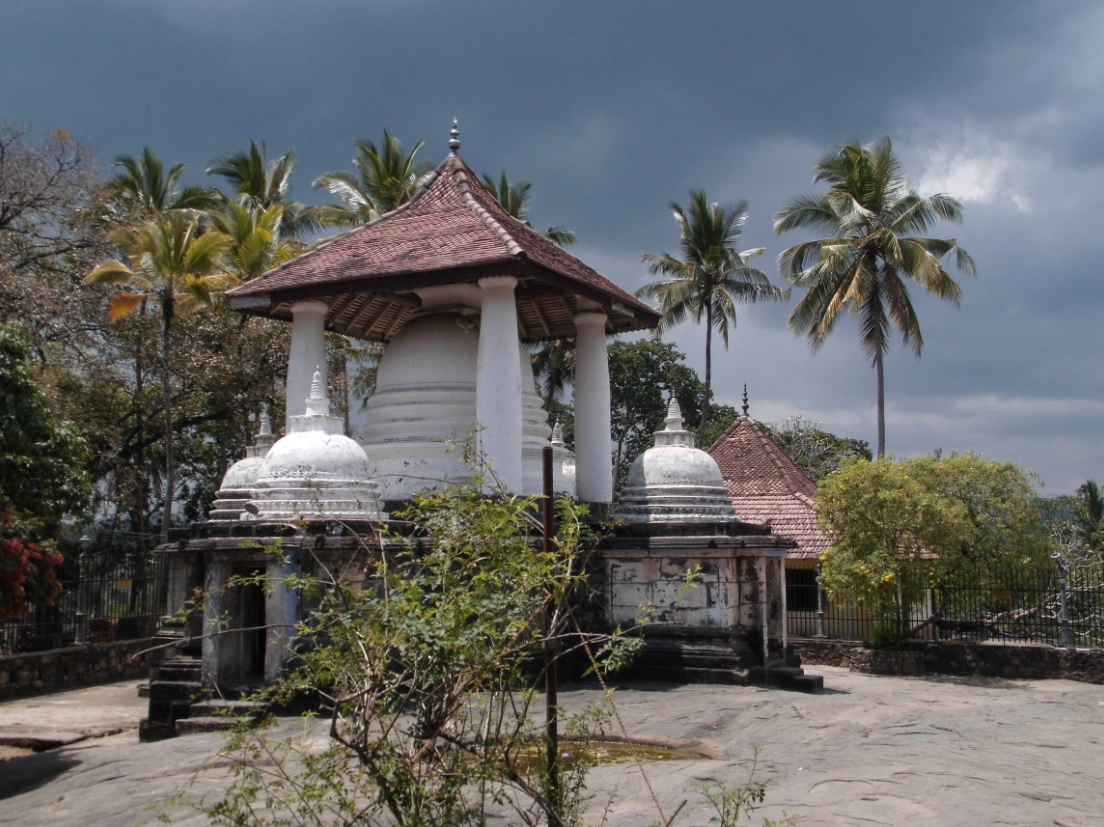 Tempel von Gadeladheniya auf der privaten Sri Lanka Rundreise