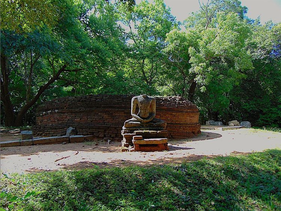 Ein versteckter Tempel in Padawiya