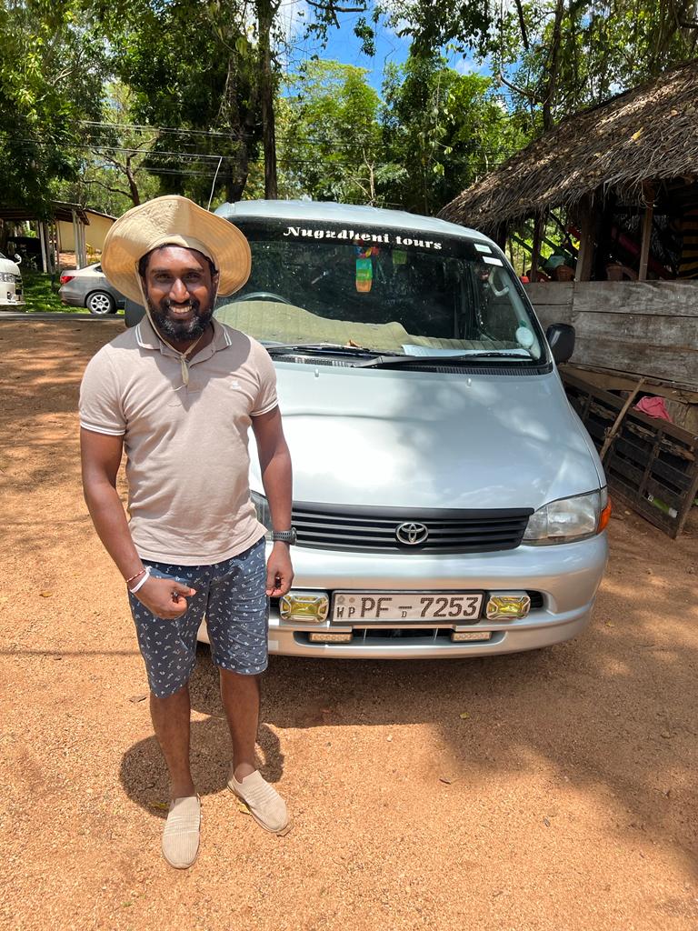 Das ist Upul, lizensierter Fahrer für Sri Lanka